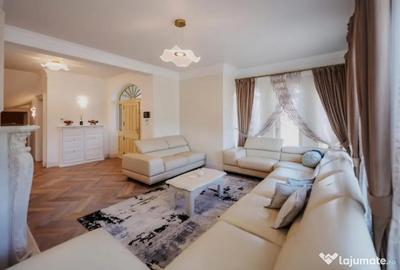 Casă cu 8 camere cu Teren 11880 Mp în Horodnic - 12