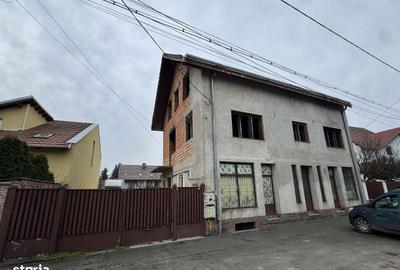 Casă cu 8 camere cu Teren 622 Mp în Titulescu - 5