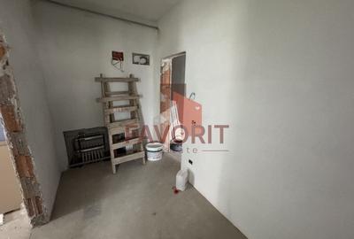 Gradina proprie de 62 mp. Decomandat. 40 mp utili - 5