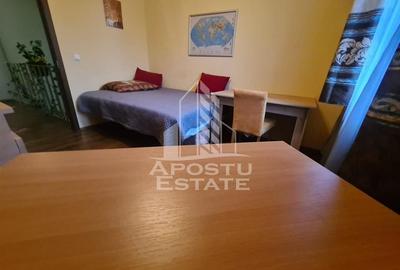 Casa, 4 camere,  3 locuri de parcare, zona Sagului - 6