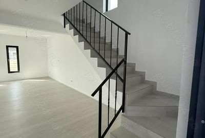 Casă cu 4 camere în Nord - 3