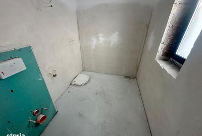 Casă cu 4 camere cu Canalizare în Central