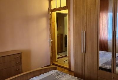 Apartament cu 3 camere decomandat, mobilat în Central - 1
