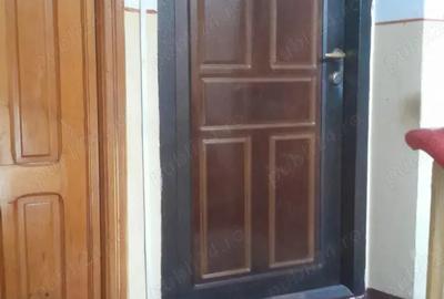 Vand apartament cu 3 camere, zona Bahne