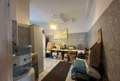 Vanzare - 4 camere  Str. Pasului - colt cu Armeneasca - 17