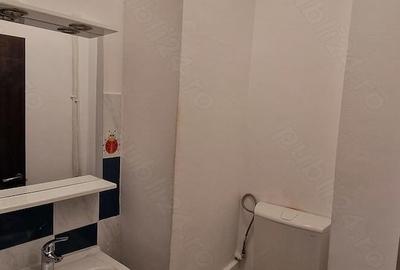 Apartament cu 3 camere decomandat în Tineretului - 1