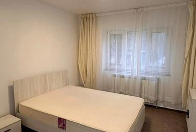 De inchiriat apartament cu 3 camere si 2 bai, mobilat ?i utilat, renovat complet, 400 euro luna - 1