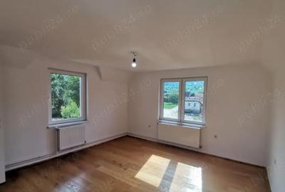 Casă cu 4 camere în Valchid - 2