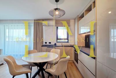 Apartament cu 2 camere semidecomandat, mobilat în Tractorul - 4