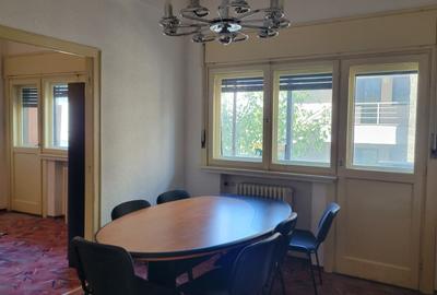 Studiou cochet pe Vasile Lascăr – ideal pentru investiție sau birou-Comision 0% - 7