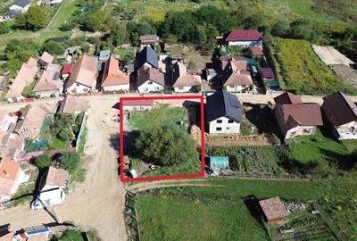 Teren de 842 mp, în Est - 1