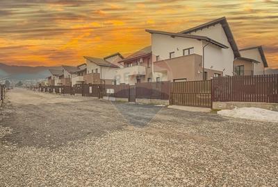 Casă cu 4 camere cu Teren 250 Mp în Sud-Est - 43