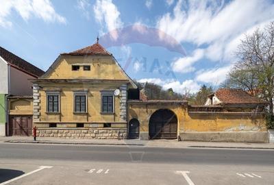 Casă cu 3 camere cu Teren 350 Mp în Centrul Istoric - 2