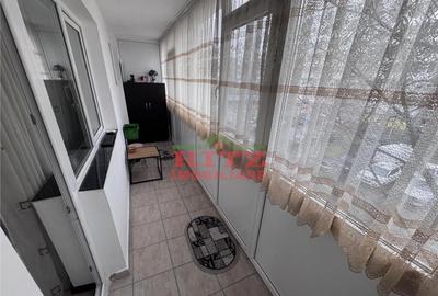 Apartament cu 3 camere semidecomandat în Central - 5