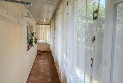 Apartament 2 camere, parter, zona Ura – Bacău, 46 mp + balcon 10 m - 10
