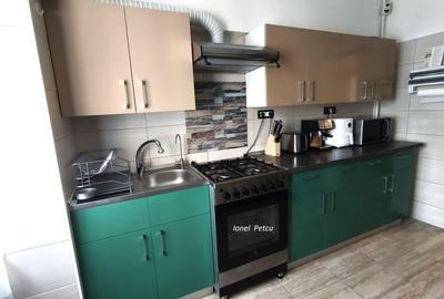 Apartament cu 3 camere decomandat în Tei - 8