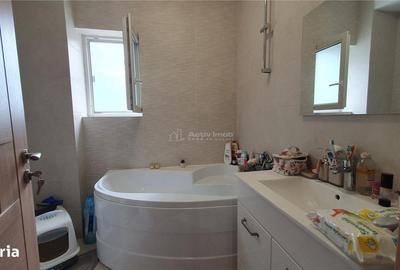 Apartament cu 4 camere decomandat în Burdujeni - 11