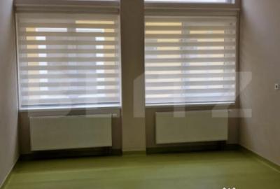 Spațiu comercial, de 27 mp, în Central - 6