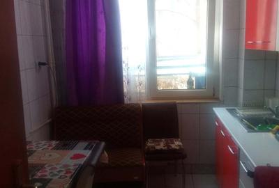 Apartament cu 2 camere semidecomandat în Berceni - 8