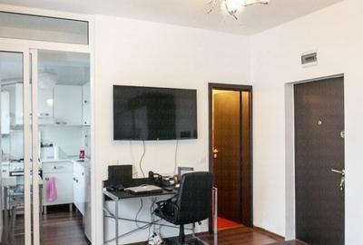 Garsonieră decomandată în Central - 2