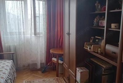 Apartament cu 3 camere decomandat în Micro 21 - 2