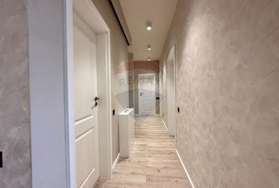 Apartament ultrafinisat, Central, 3 camere,74mp, 2 bai, garaj subteran - 12