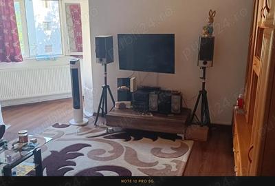 Apartament 4 camere decomandat - 1