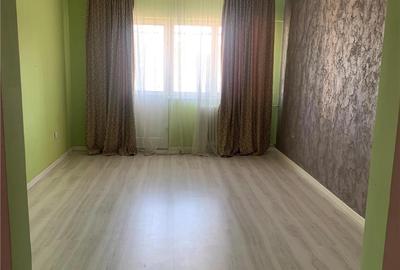 Apartament cu 3 camere decomandat în Central - 1