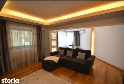 Apartament cu 3 camere decomandat în 13 Septembrie - 17