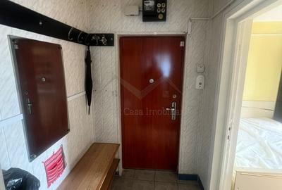 Apartament cu 3 camere semidecomandat în Podu Roș - 7