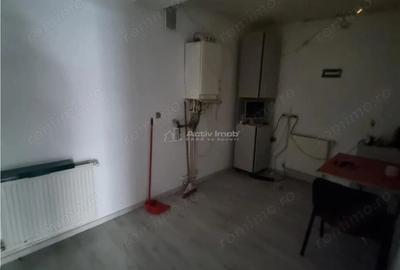 Spațiu comercial, de 42 mp, în Central - 6
