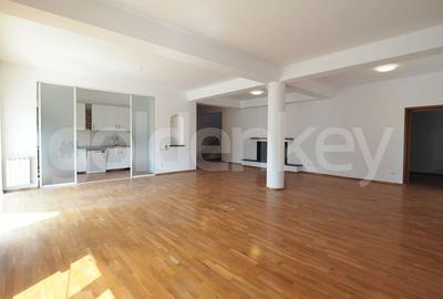 Vila cu piscina privata si 6 dormitoare | British School - 4