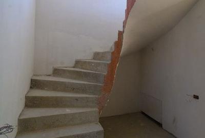 Casă cu 4 camere în Stana - 10