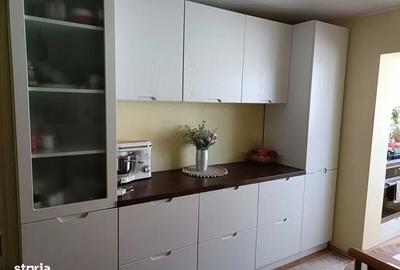 Apartament cu 3 camere decomandat în Central - 1