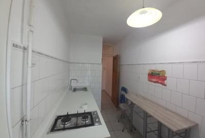 Garsoniera decomandata in bloc mixt , etaj 3, libera , Matei Basarab -central - 4