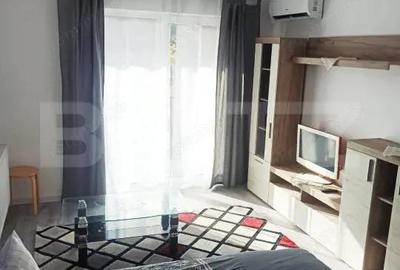 Garsonieră decomandată în Central