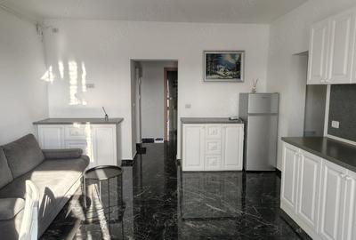 Apartament cu 3 camere decomandat în Central - 1