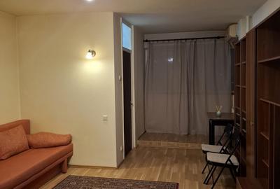 Titan - metrou Costin Georgian - 2