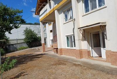 Casă cu 6 camere în Central - 9