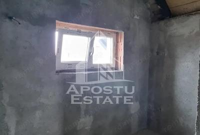 Casă cu Teren 570 Mp în Giarmata