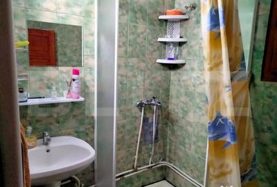 Casă cu 5 camere cu Teren 350 Mp în Deal - 2