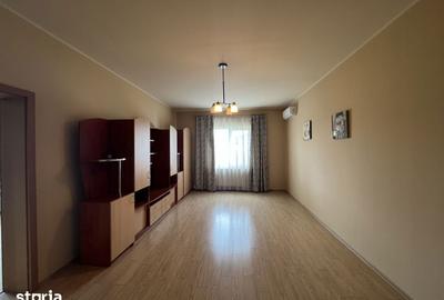 Casă cu 7 camere cu Teren 614 Mp în Central