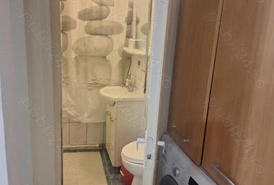 Inchiriez apartament cu 3 camere pe strada Toamnei micro 3. - 2