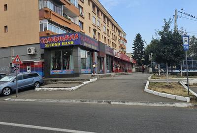Spațiu comercial, de 440 mp, în 9 Mai - 4