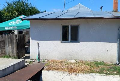 Casă cu 3 camere în Golești - 1