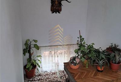 Casă cu 4 camere în Central - 19