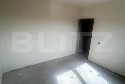 Casă cu 3 camere cu Teren 180 Mp în Săcălaz