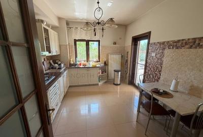 Casă în Berceni - 8