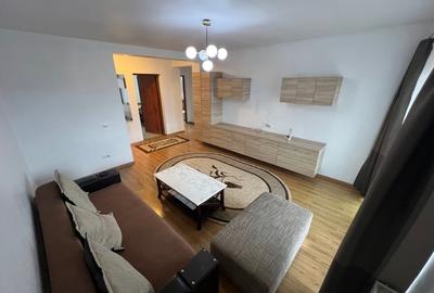 Proprietar ofer spre închiriere un apartament cu 3 camere, decomandat. - 1