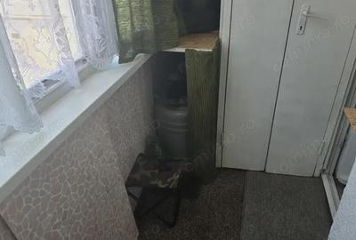 Vand apartament 4 camere decomandat Deva, Progresul, suprafata utila 83 mp + balconul, et 3 - 3